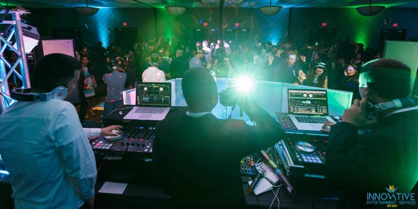 corporate-events-dallas-dj_2500x.jpg